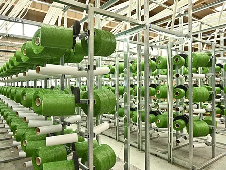  Bobinado de fibras y fijación de hilos